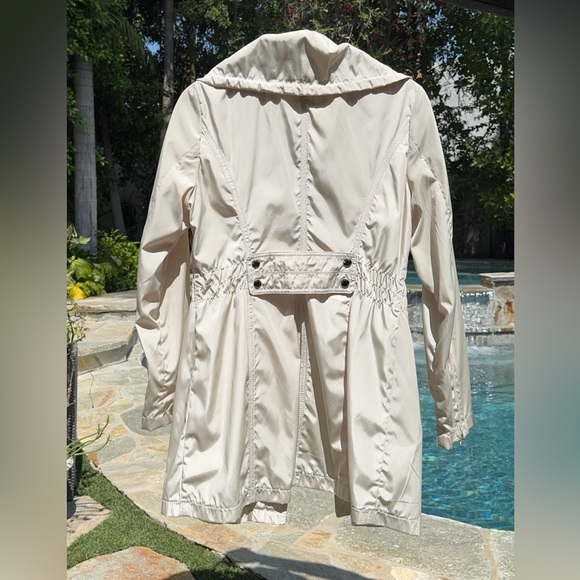 Laundry by Shelli Segal rain coat - Picture 3 of 8